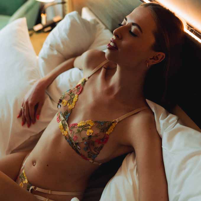 komplet bielizny w kwiatki